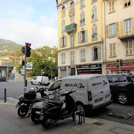 2 Spacious Bedrooms Near Riquier Station! * Nizza