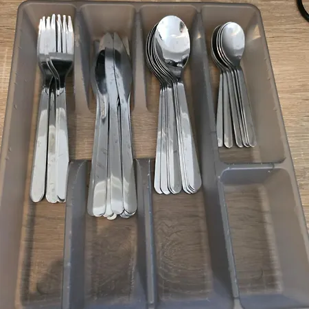 2 Spacious Bedrooms Near Riquier Station! شقة